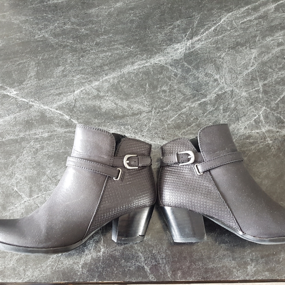 Boots - Picture 2 of 8